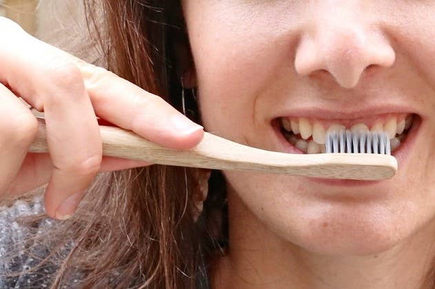 Spazzolino da denti in bambù | Ergonomico | Morbido